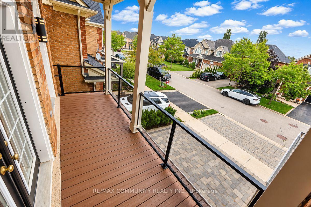 58 Clamerten Road, Whitchurch-Stouffville, ON - Outdoor