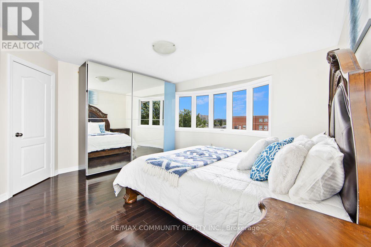 58 Clamerten Road, Whitchurch-Stouffville, ON - Indoor Photo Showing Bedroom