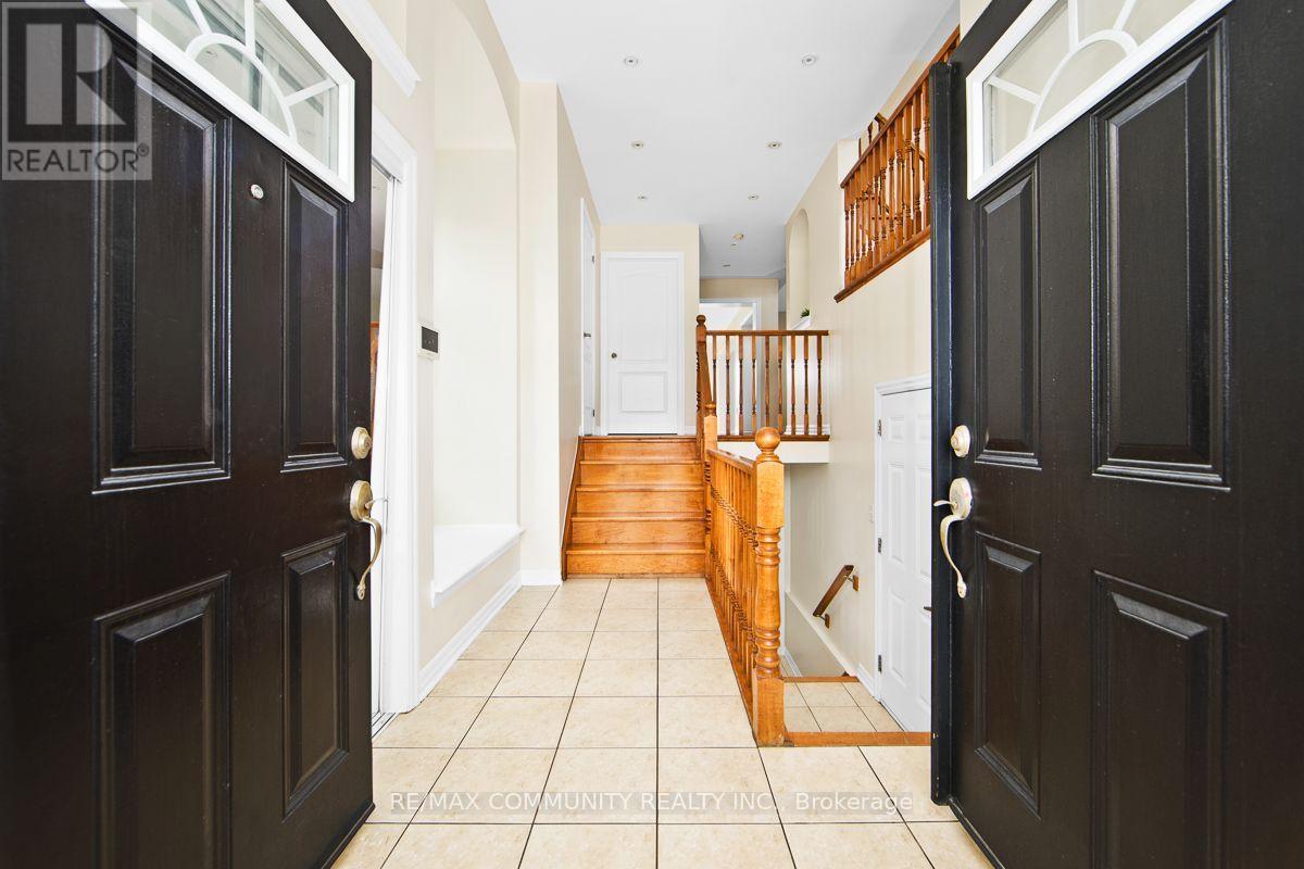 58 Clamerten Road, Whitchurch-Stouffville, ON - Indoor Photo Showing Other Room