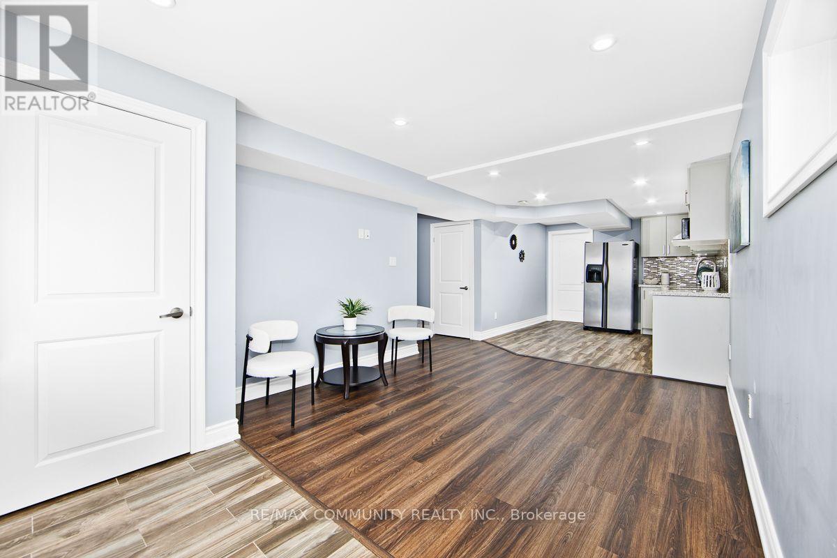 58 Clamerten Road, Whitchurch-Stouffville, ON - Indoor Photo Showing Other Room