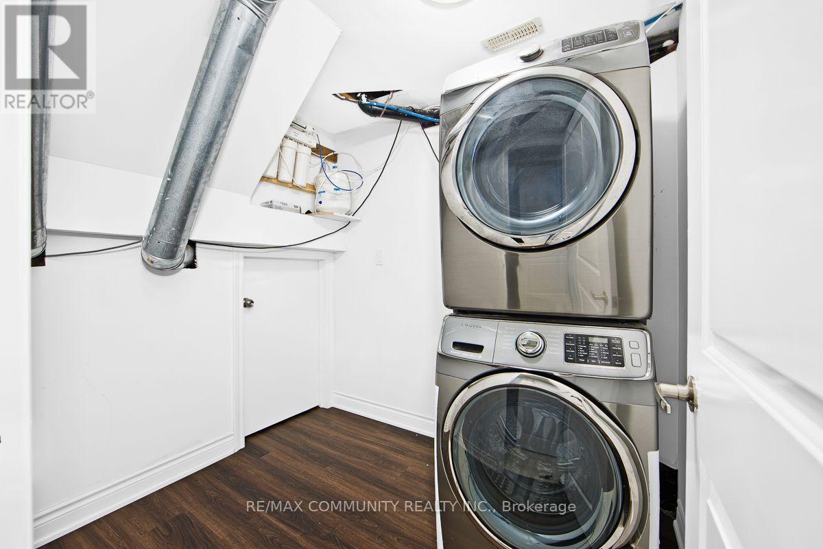 58 Clamerten Road, Whitchurch-Stouffville, ON - Indoor Photo Showing Laundry Room