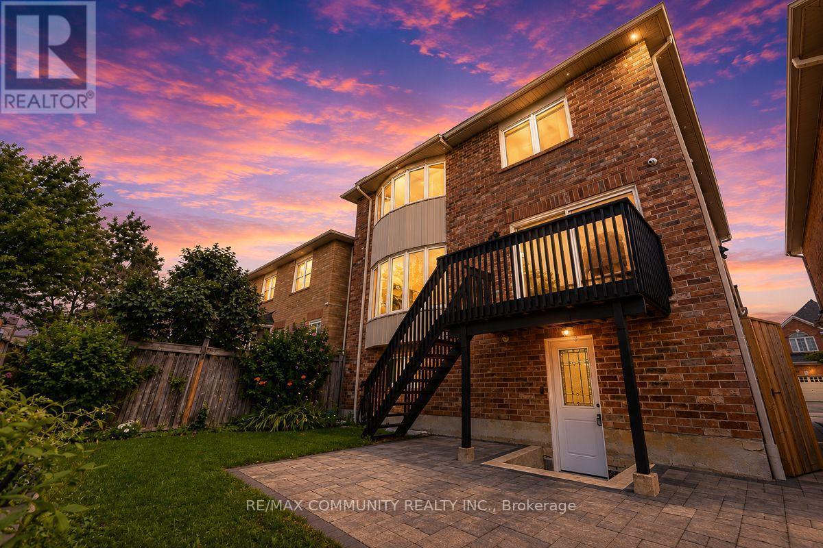 58 Clamerten Road, Whitchurch-Stouffville, ON - Outdoor With Balcony