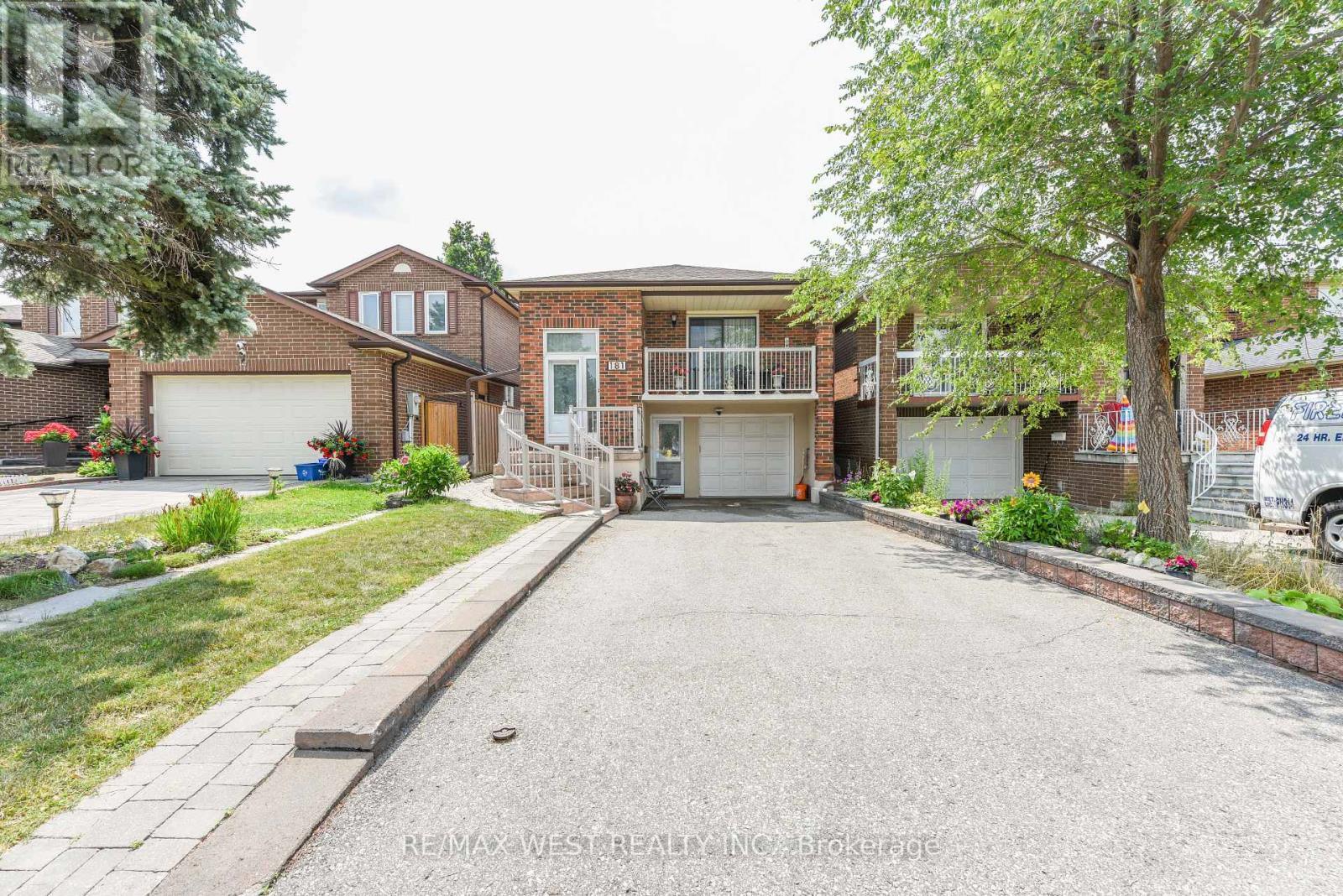 Welcome to 181 Misty Meadow dr. - 181 Misty Meadow Drive, Vaughan, ON - Outdoor With Facade
