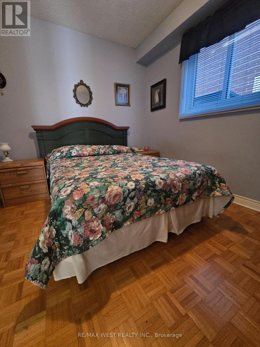 4th bedroom/office/library - 181 Misty Meadow Drive, Vaughan, ON - Indoor Photo Showing Bedroom