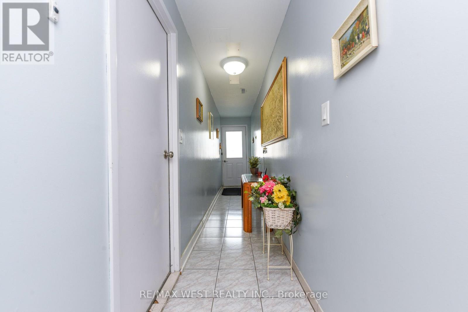 Corridor - 181 Misty Meadow Drive, Vaughan, ON - Indoor Photo Showing Other Room