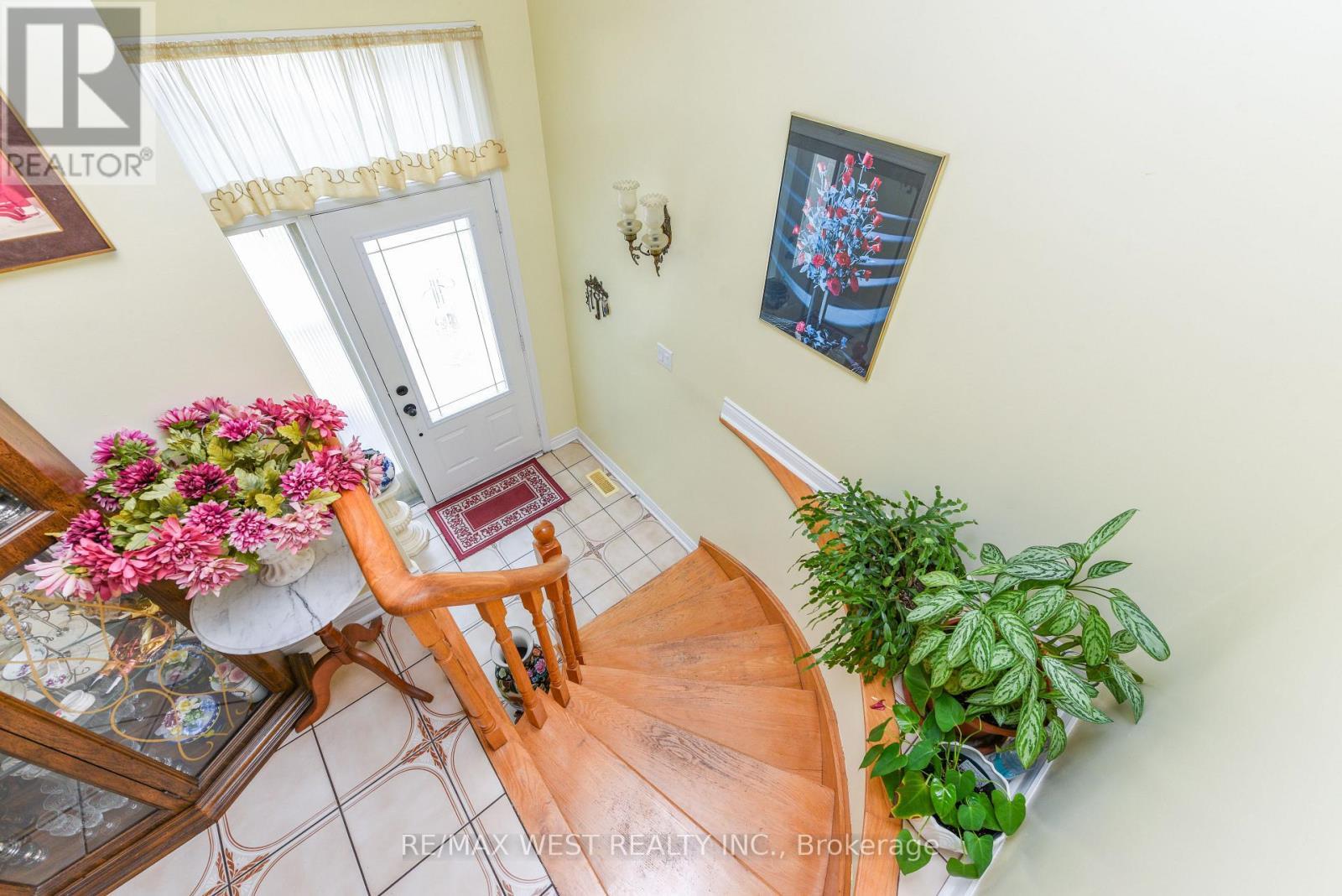 Stairs - 181 Misty Meadow Drive, Vaughan, ON - Indoor Photo Showing Other Room
