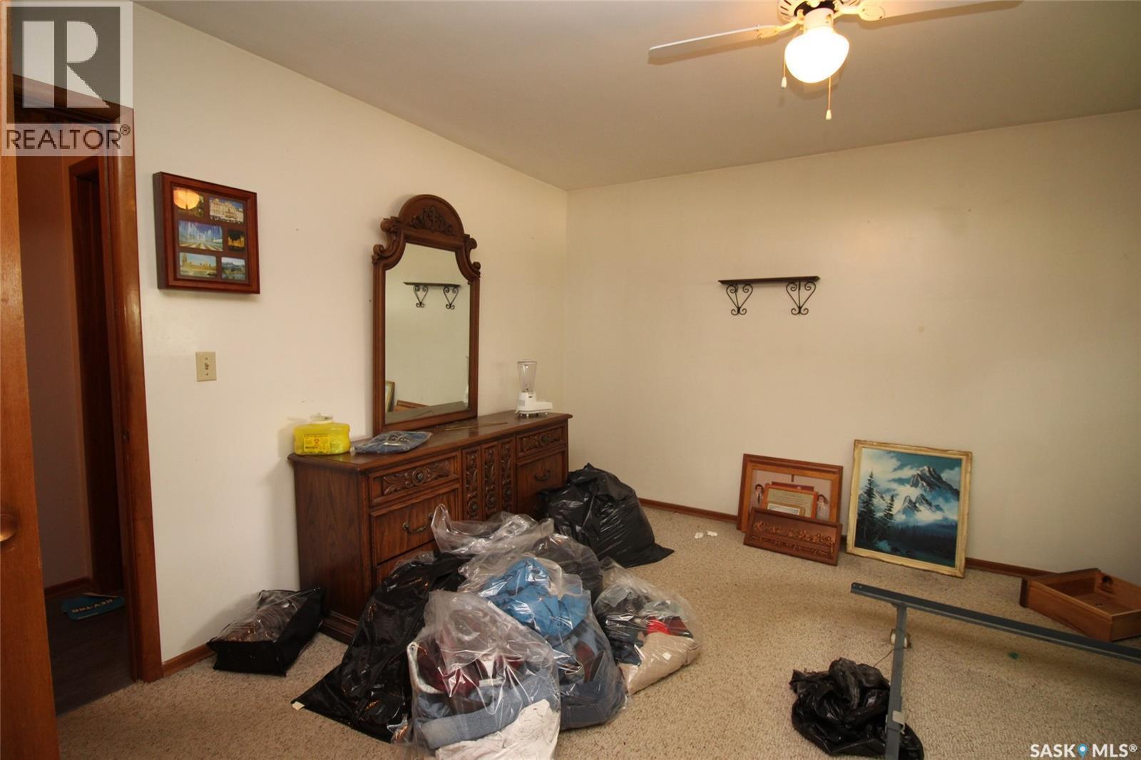 3169 Rutland Avenue, Gull Lake, SK - Indoor