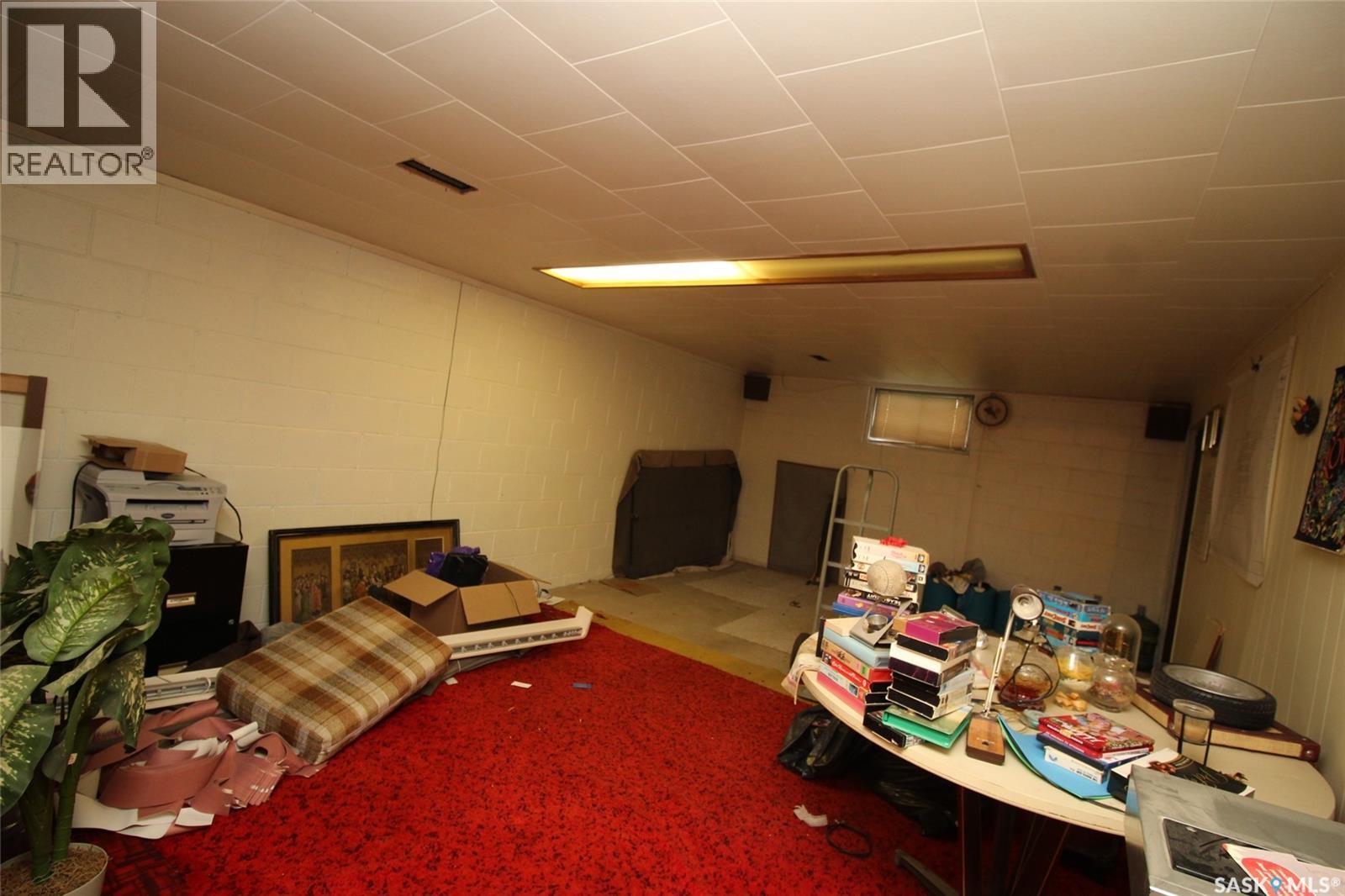 3169 Rutland Avenue, Gull Lake, SK - Indoor