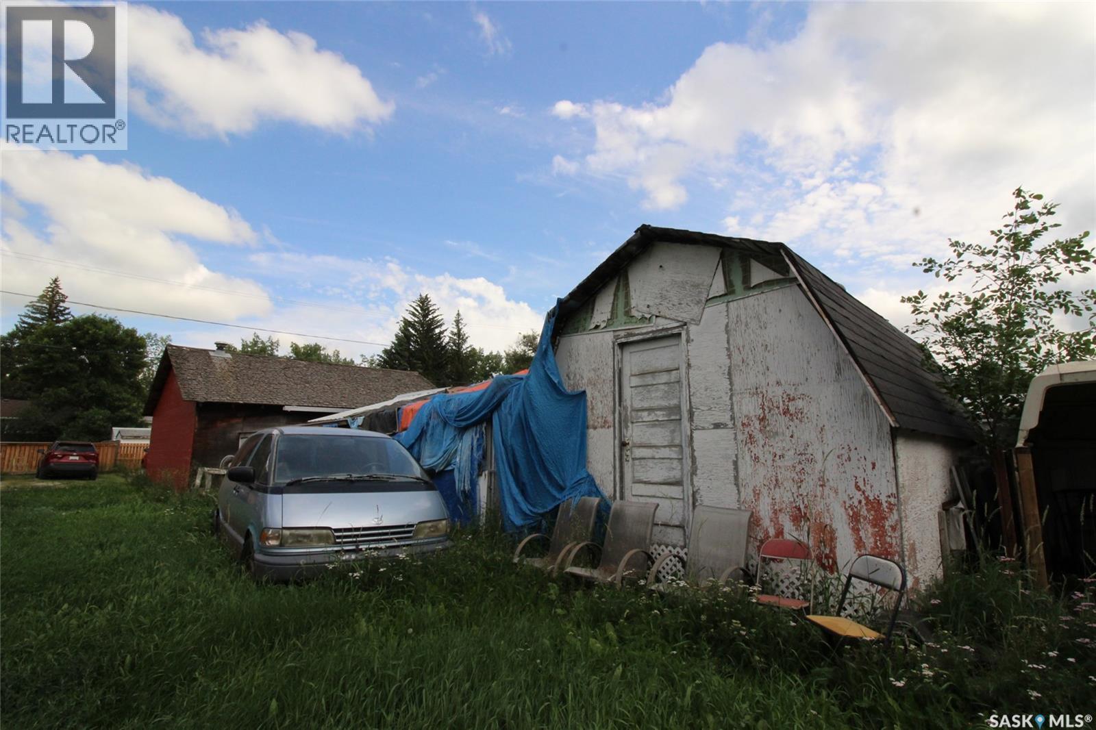3169 Rutland Avenue, Gull Lake, SK - Outdoor