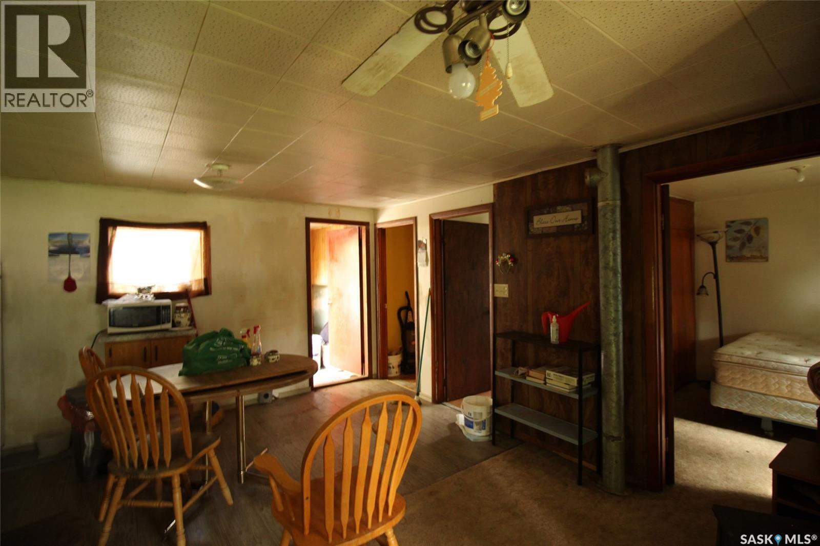 3169 Rutland Avenue, Gull Lake, SK - Indoor