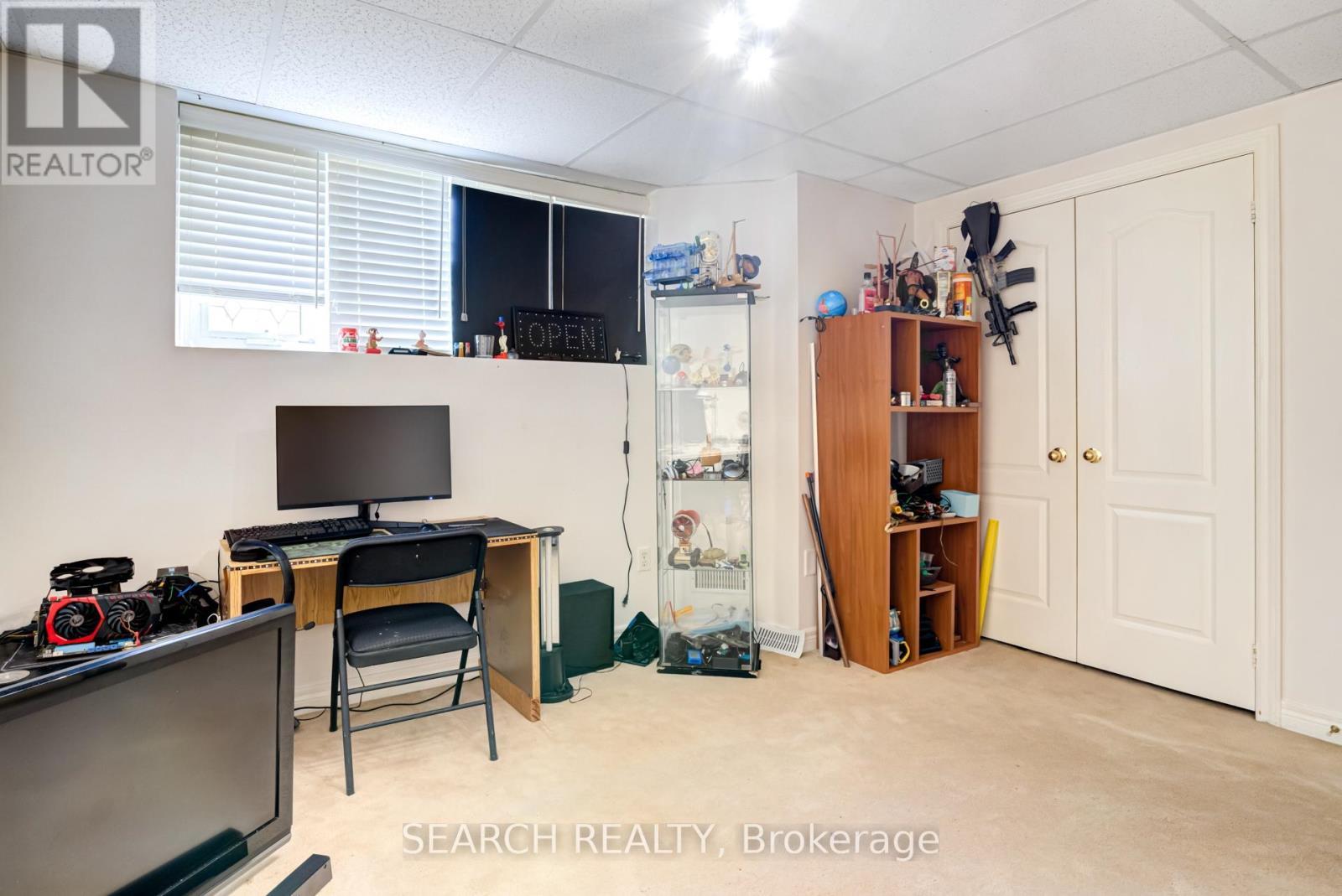 19 Treeline Boulevard, Brampton, ON - Indoor