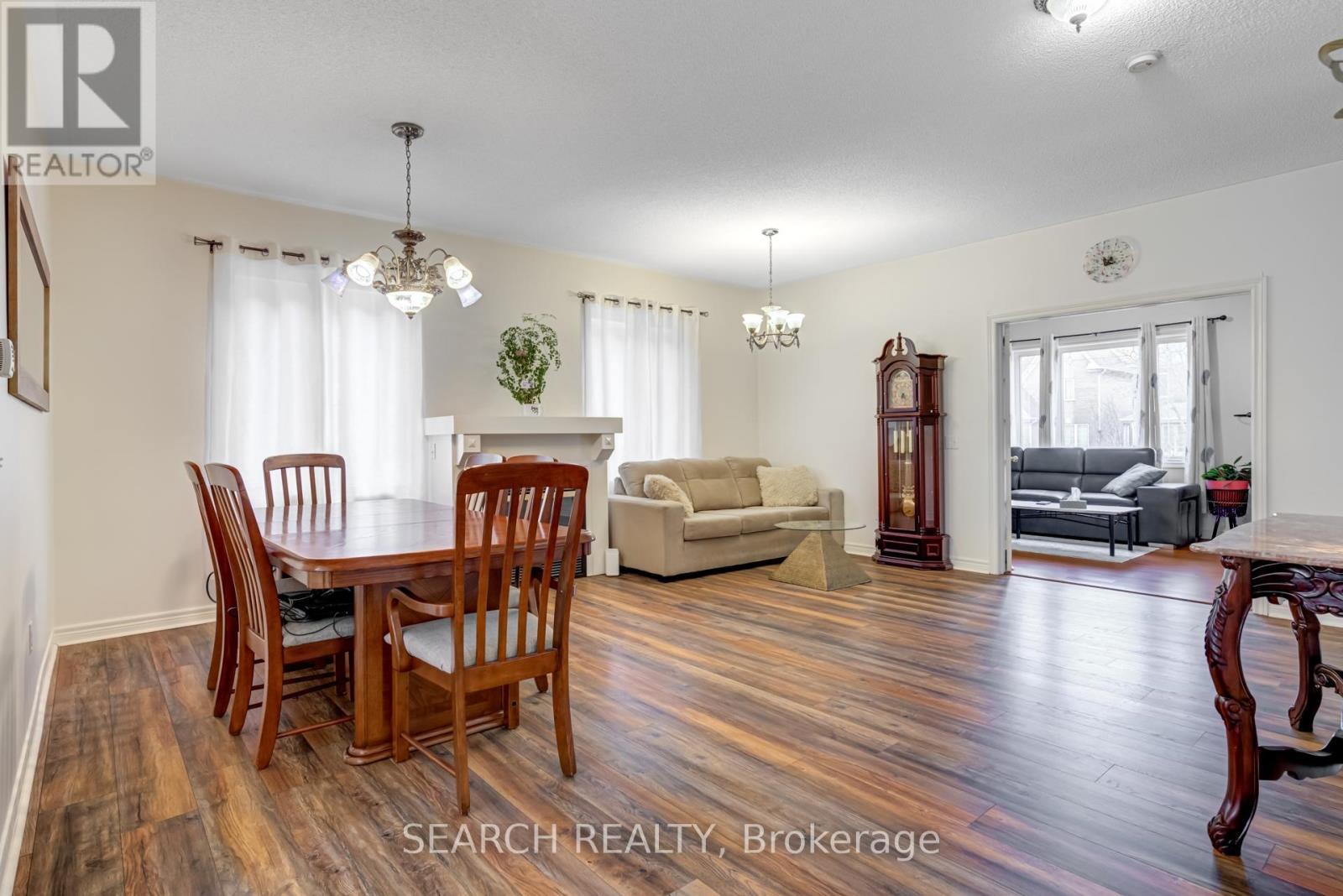 19 Treeline Boulevard, Brampton, ON - Indoor