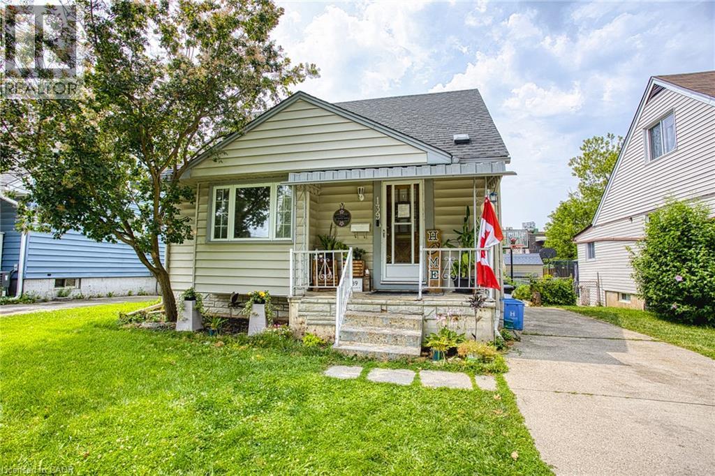 139 Glassco Avenue N, Hamilton, ON - Outdoor