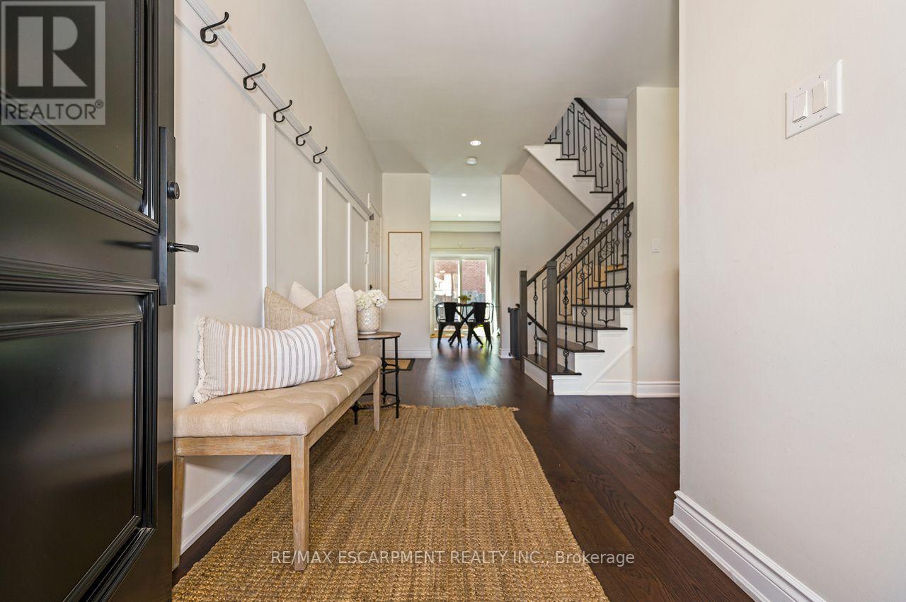 33 Dewsbury Way, Hamilton, ON - Indoor Photo Showing Other Room