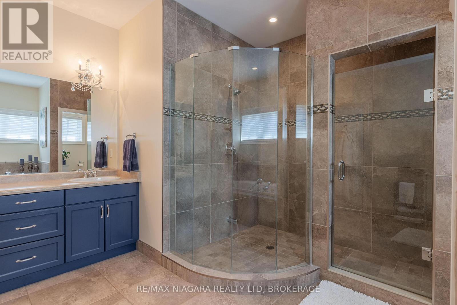 Main Level - Ensuite - 3538 Algonquin Drive, Fort Erie (Ridgeway), ON - Indoor Photo Showing Bathroom