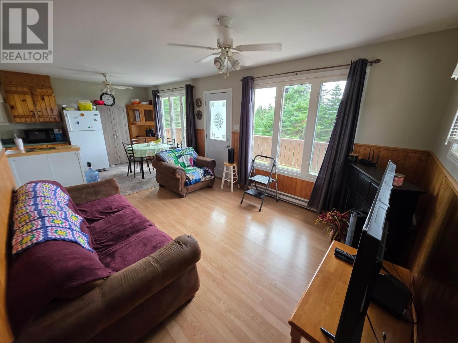 71 Strawberry Hill Road, Brigus Junction, NL - Indoor Photo Showing Living Room