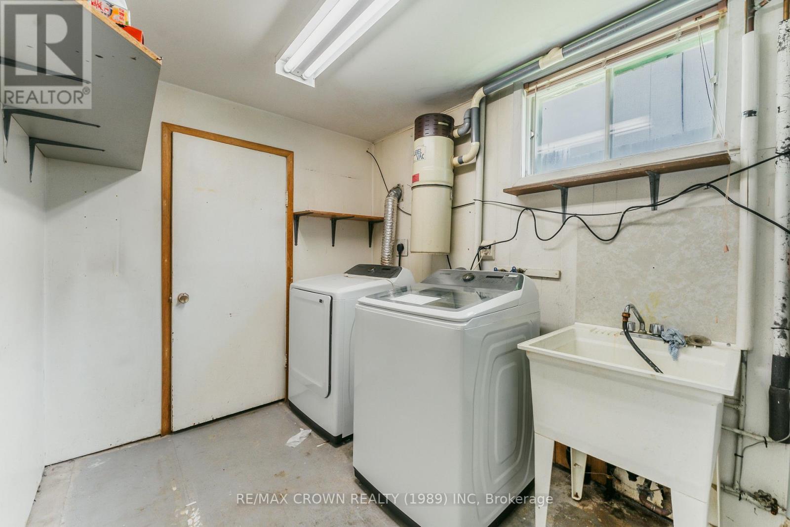 307 Mckenzie Avenue, North Bay (Widdifield), ON - Indoor Photo Showing Laundry Room