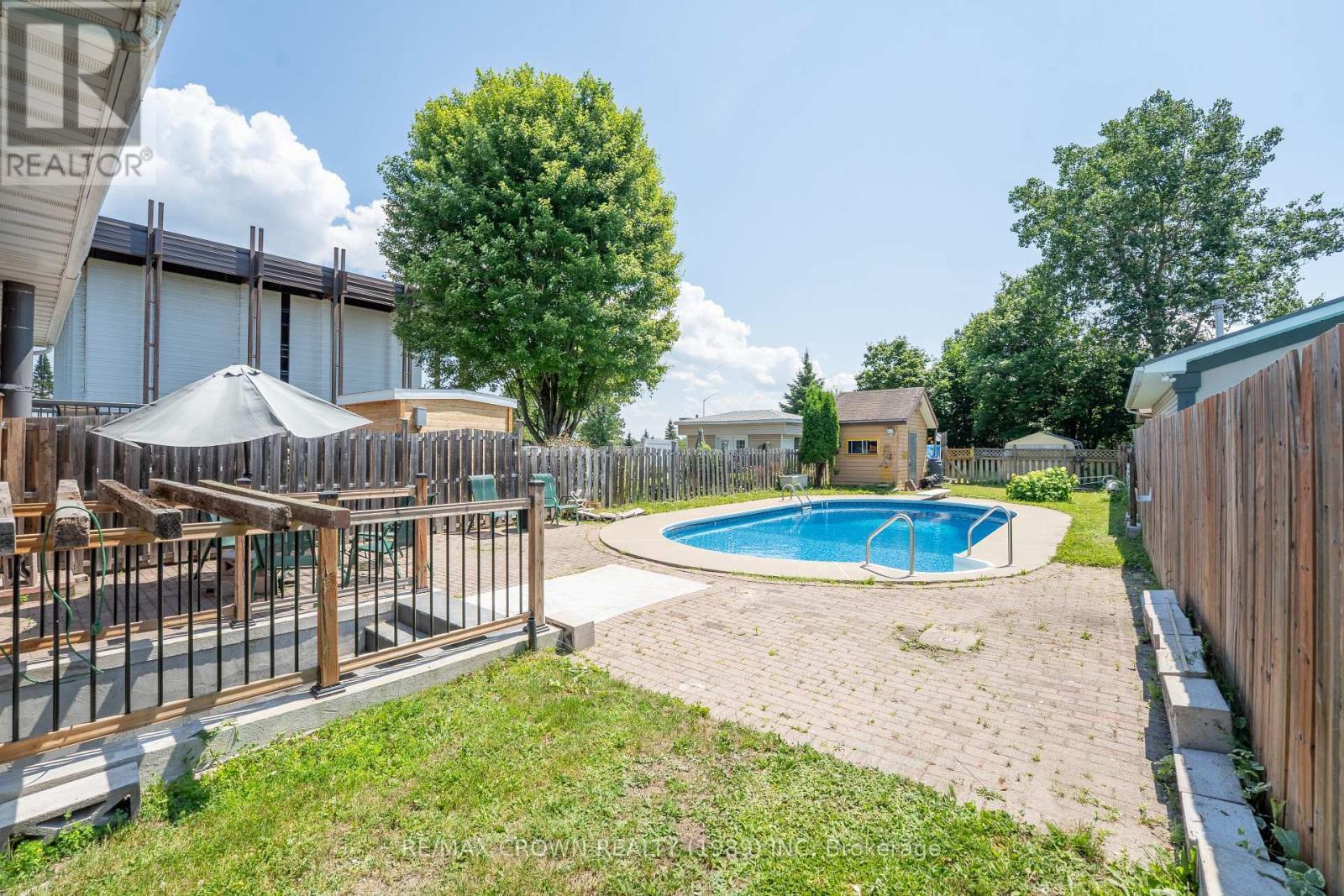 307 Mckenzie Avenue, North Bay (Widdifield), ON - Outdoor With In Ground Pool