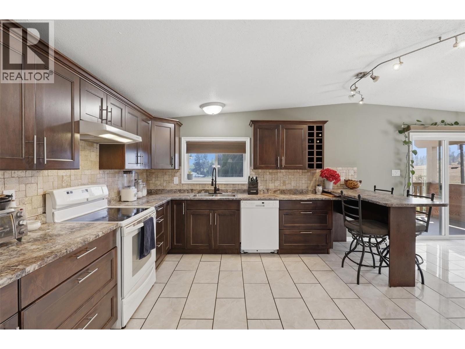 471 Woodward Avenue, Merritt, BC