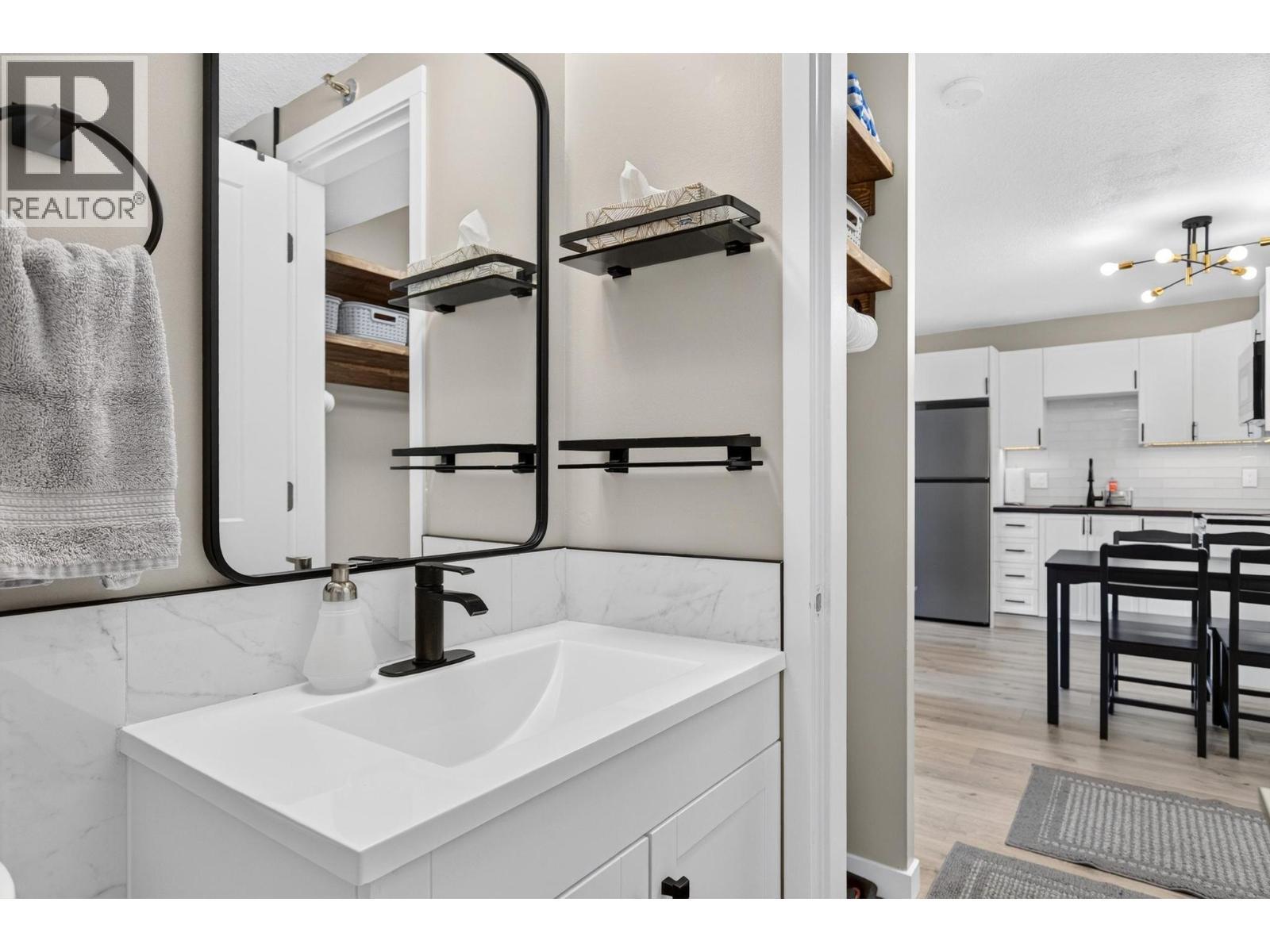 20 Kettle View Road Unit# 206, Big White, BC - Indoor Photo Showing Kitchen