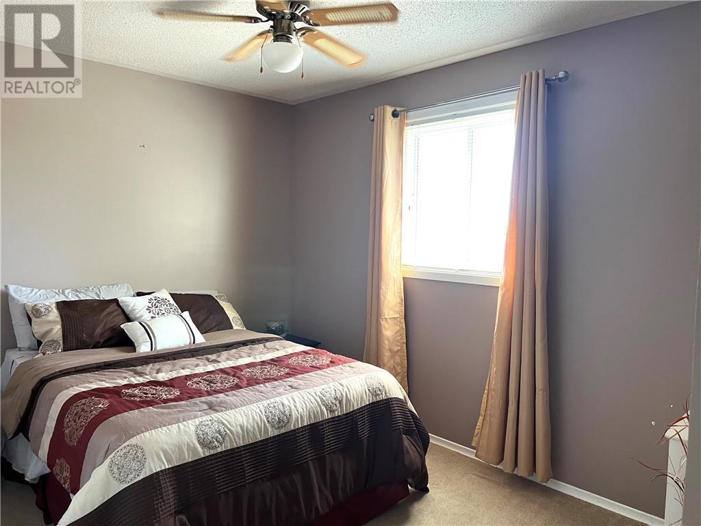 56 Rutland Avenue, Markstay-Warren, ON - Indoor Photo Showing Bedroom