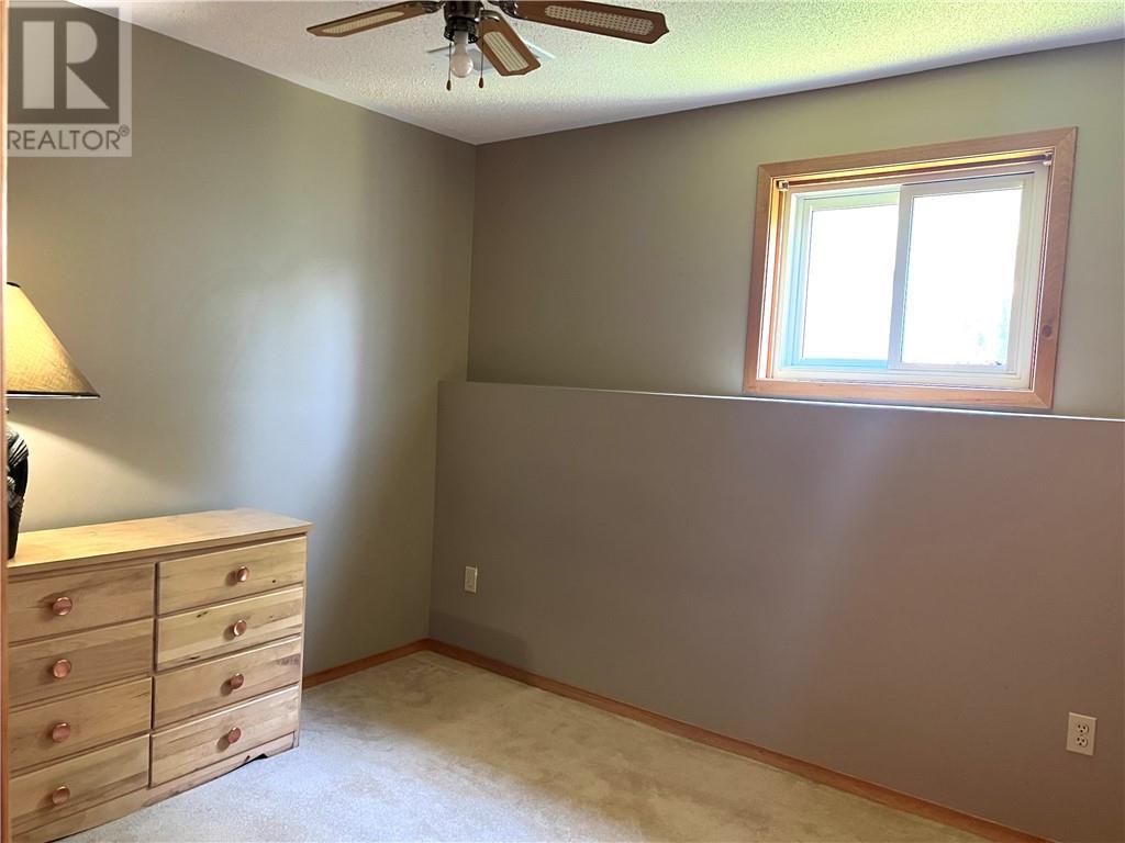 56 Rutland Avenue, Markstay-Warren, ON - Indoor Photo Showing Other Room