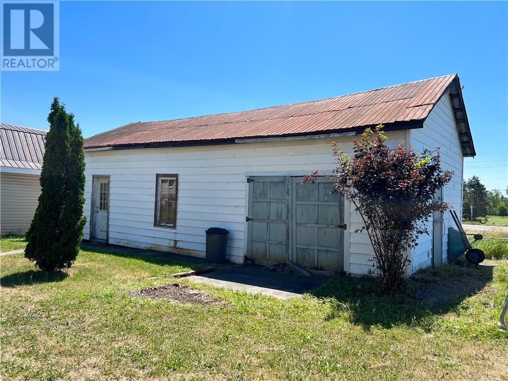 56 Rutland Avenue, Markstay-Warren, ON - Outdoor