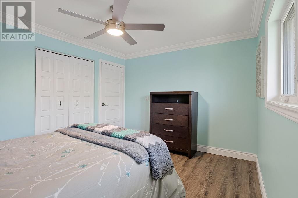 2815 Main Street, Blezard Valley, ON - Indoor Photo Showing Bedroom