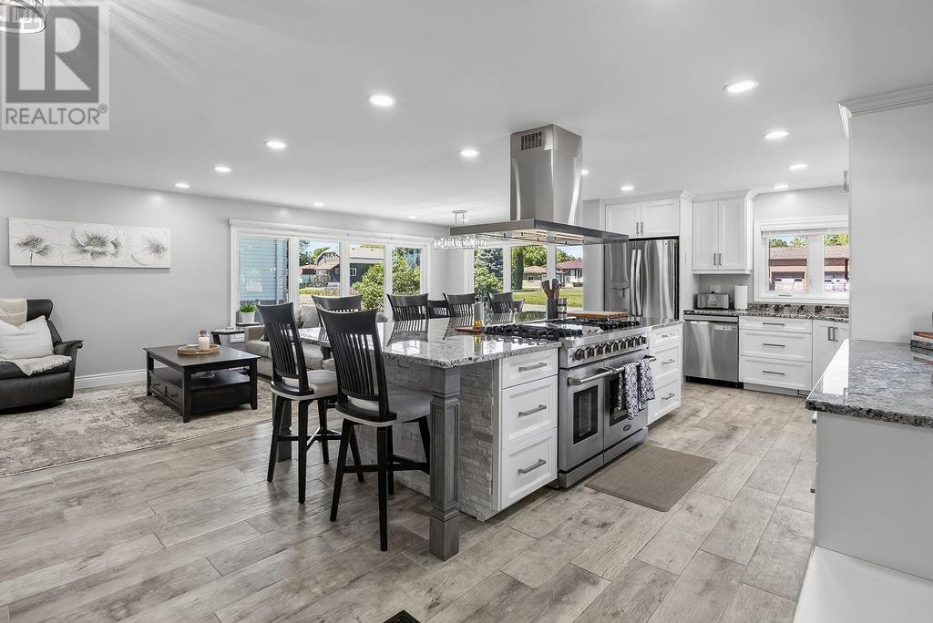 2815 Main Street, Blezard Valley, ON - Indoor Photo Showing Kitchen With Upgraded Kitchen