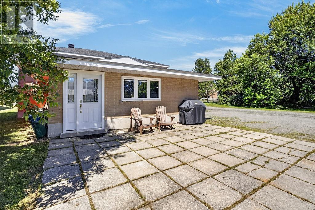 2815 Main Street, Blezard Valley, ON - Outdoor
