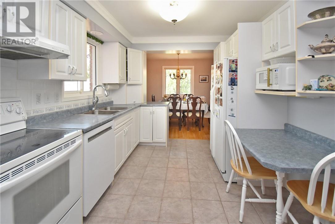 1066 Delwood Court, Sudbury, ON - Indoor Photo Showing Kitchen With Double Sink
