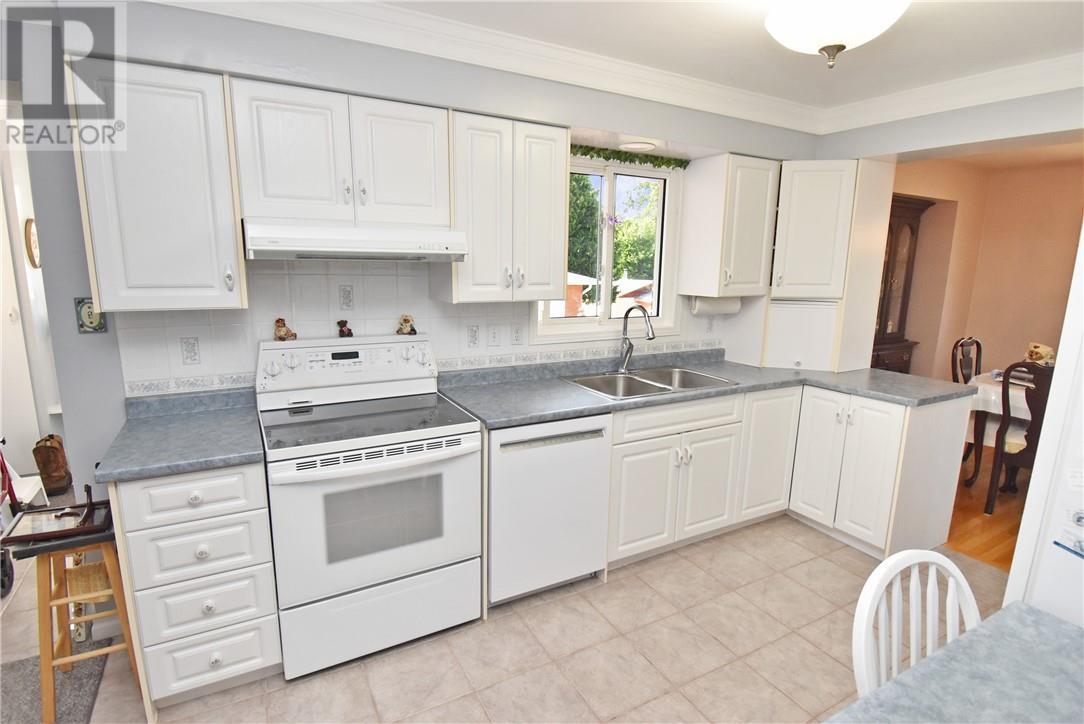 1066 Delwood Court, Sudbury, ON - Indoor Photo Showing Kitchen With Double Sink