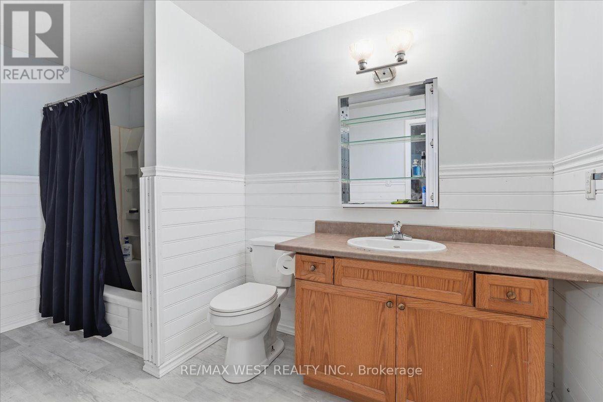 12 Dunnett Drive, Brighton, ON - Indoor Photo Showing Bathroom