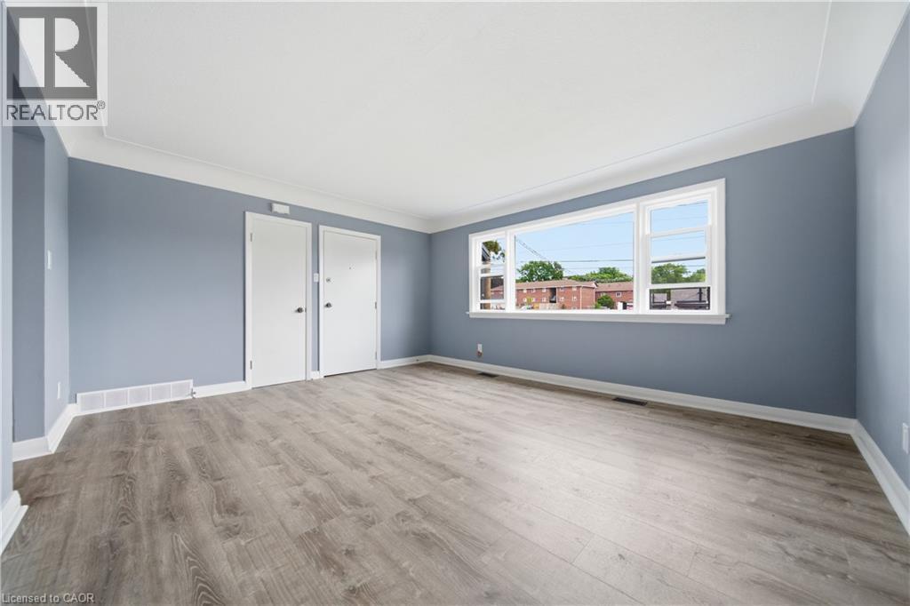 293 Highland Road E Unit# B, Kitchener, ON - Indoor Photo Showing Other Room