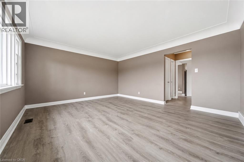293 Highland Road E Unit# A, Kitchener, ON - Indoor Photo Showing Other Room
