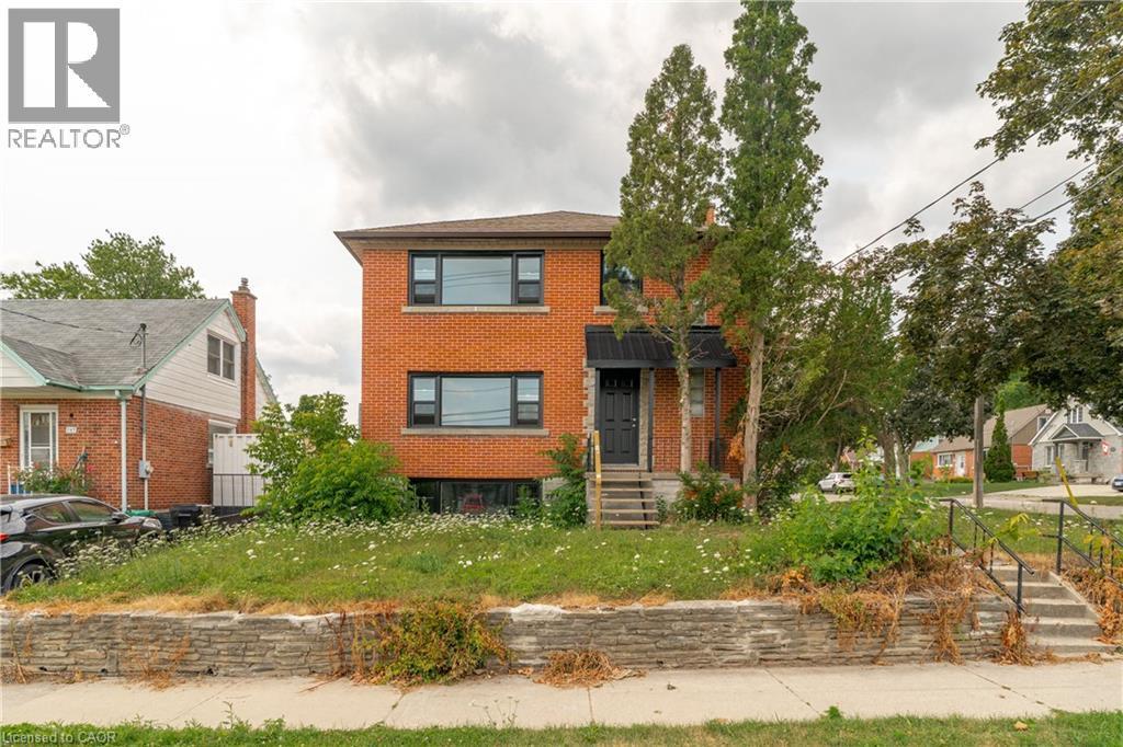 293 Highland Road E Unit# A, Kitchener, ON - Outdoor