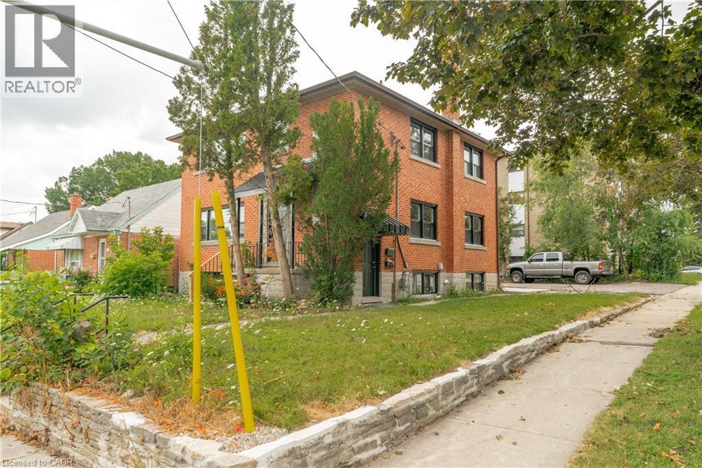 293 Highland Road E Unit# A, Kitchener, ON - Outdoor