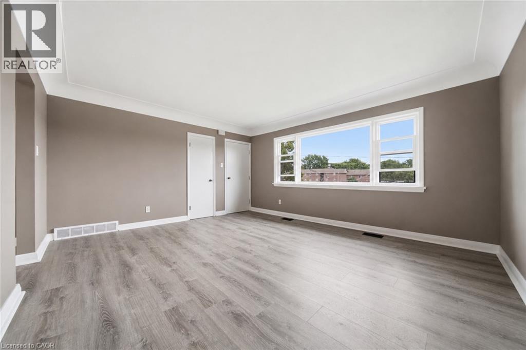 293 Highland Road E Unit# A, Kitchener, ON - Indoor Photo Showing Other Room