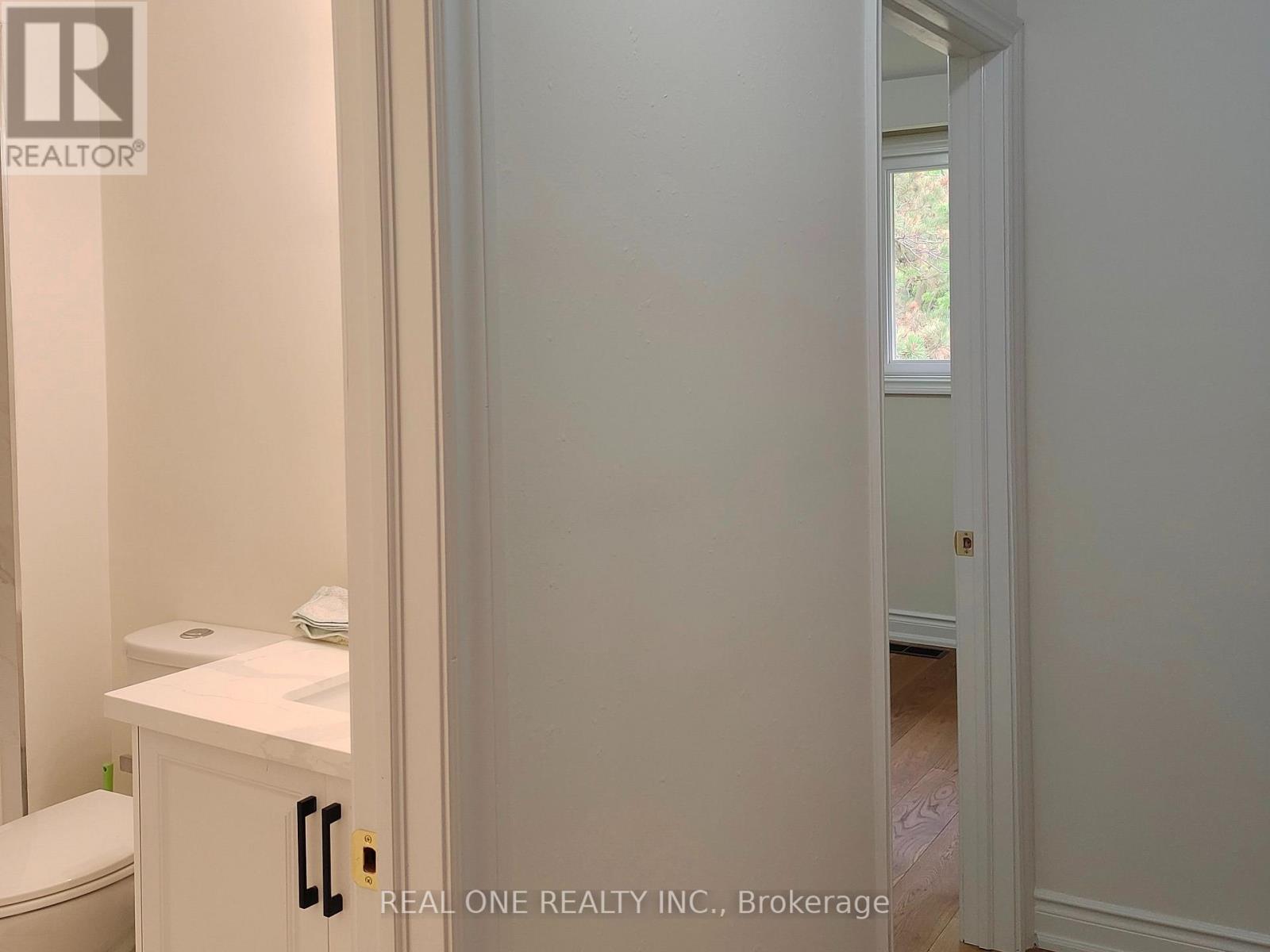 13 Mallaby Road, Toronto, ON - Indoor