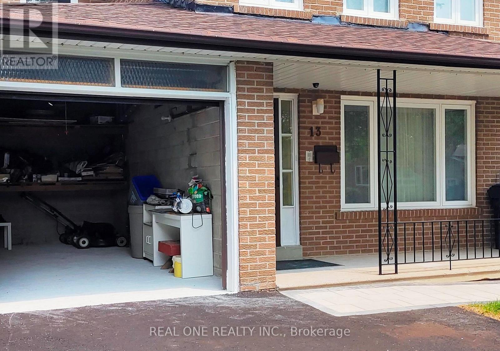 13 Mallaby Road, Toronto, ON - Outdoor