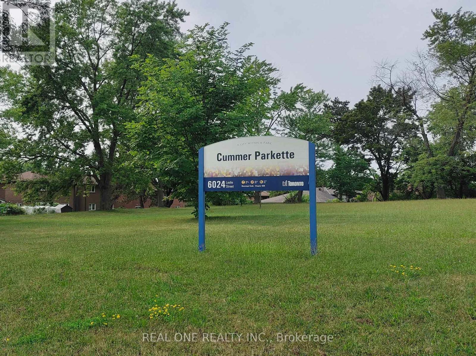 13 Mallaby Road, Toronto, ON - Outdoor