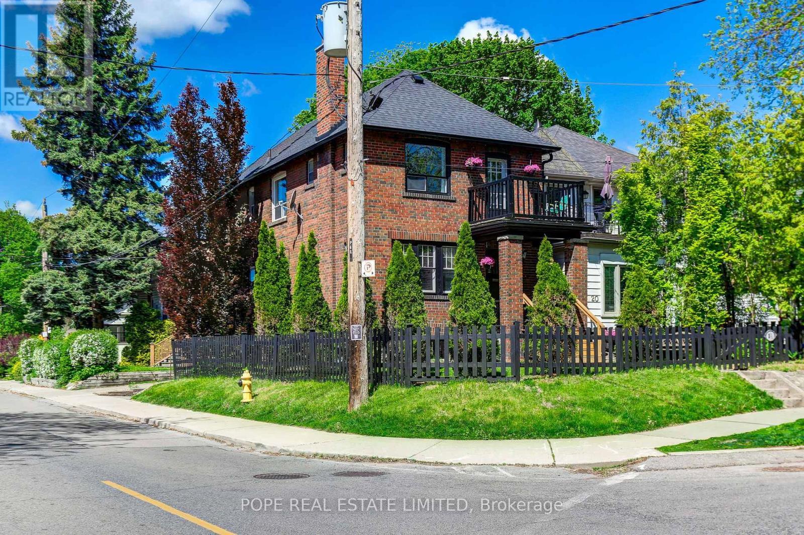 18 Edgewood Avenue, Toronto, ON - Outdoor