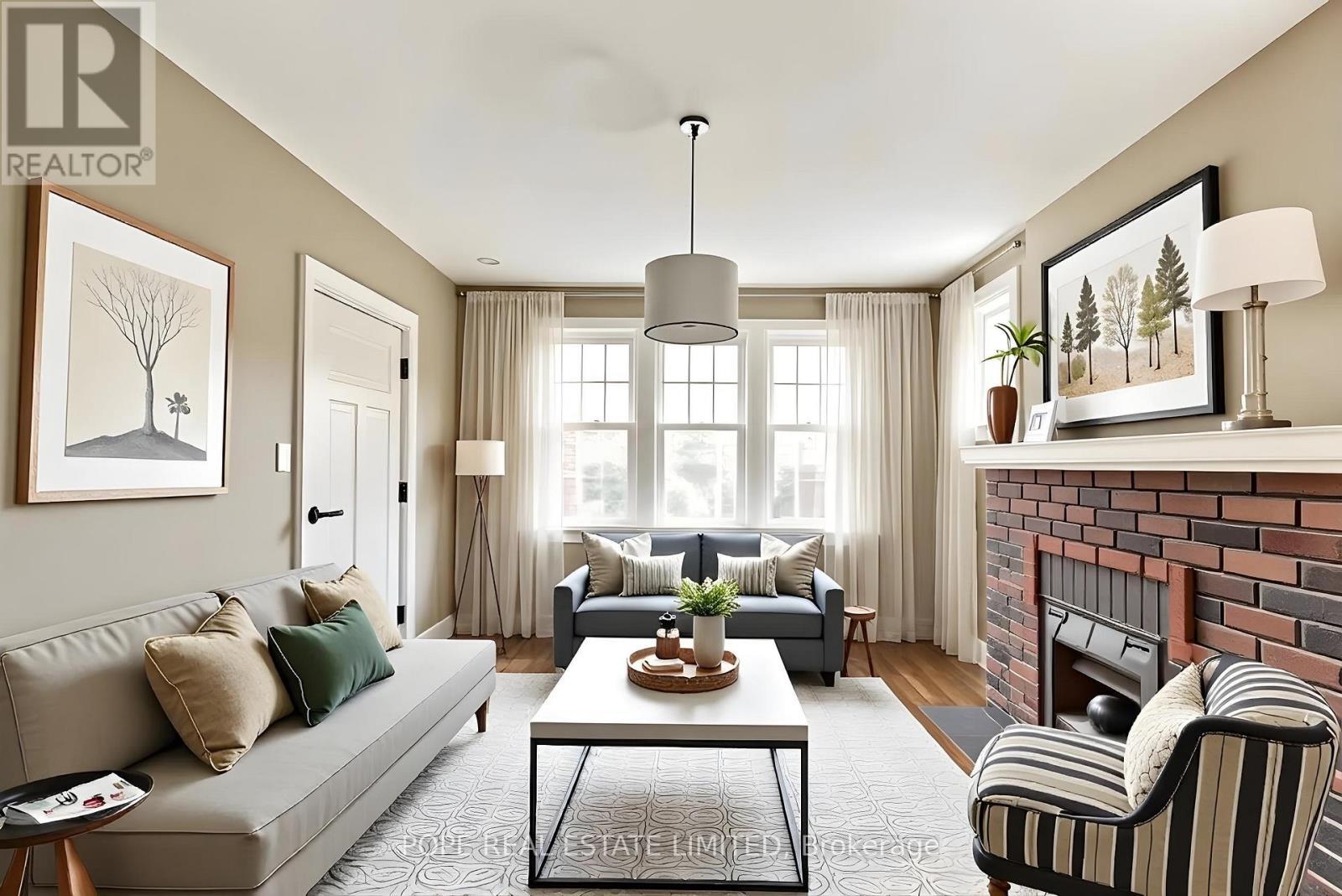18 Edgewood Avenue, Toronto, ON - Indoor Photo Showing Living Room With Fireplace