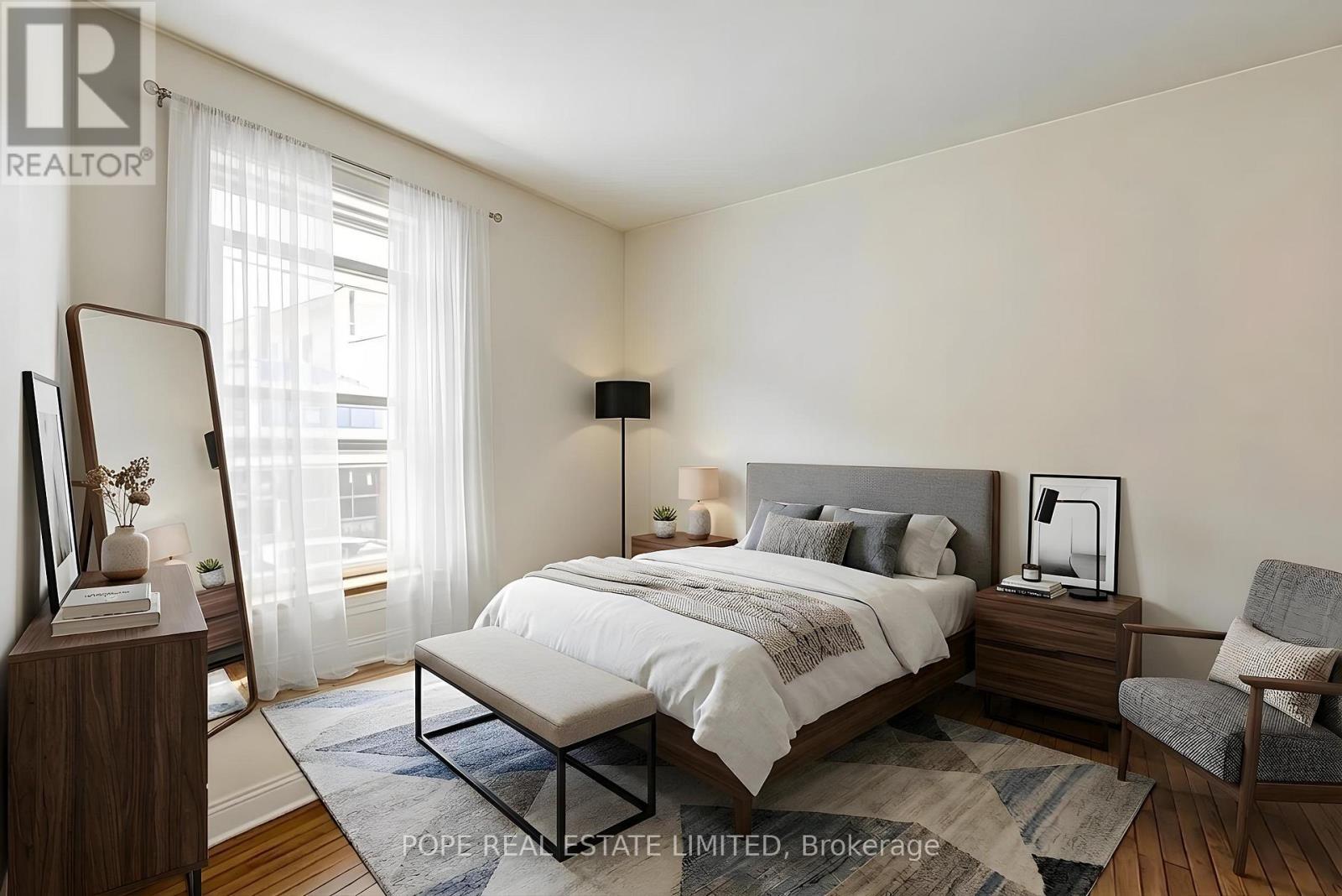 18 Edgewood Avenue, Toronto, ON - Indoor Photo Showing Bedroom