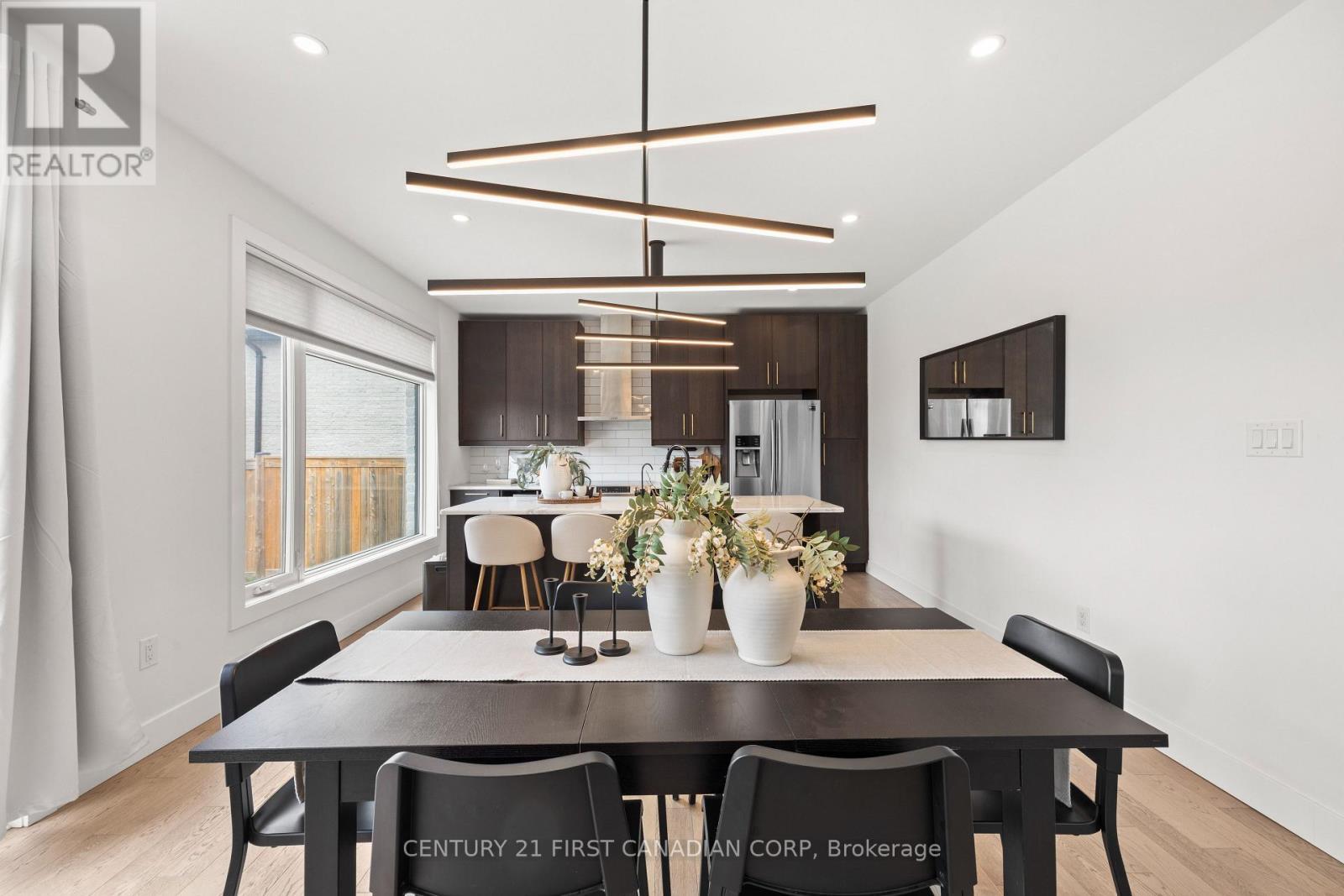 10 Beaty Lane, Zorra (Thamesford), ON - Indoor Photo Showing Dining Room