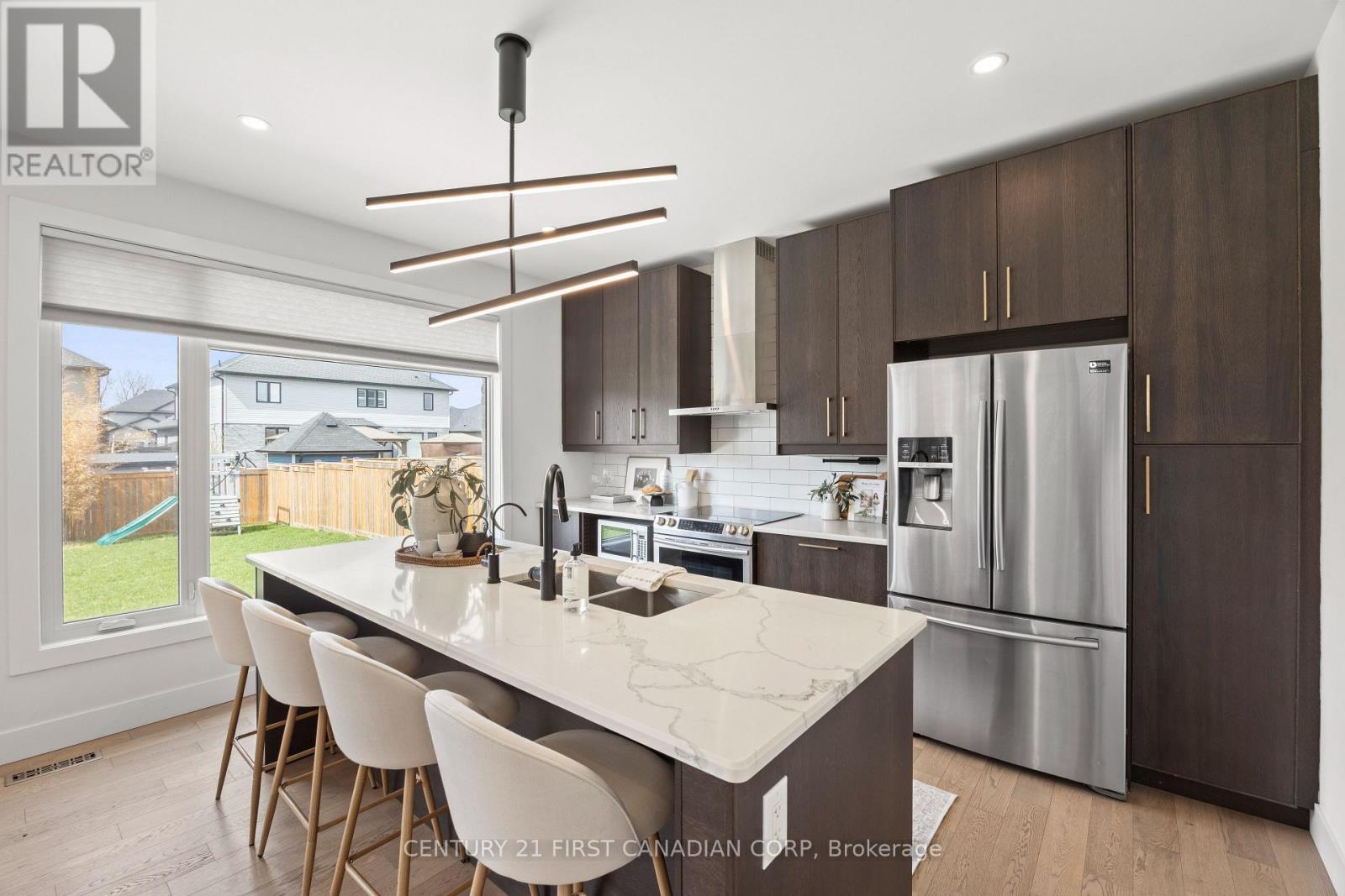 10 Beaty Lane, Zorra (Thamesford), ON - Indoor Photo Showing Kitchen With Upgraded Kitchen