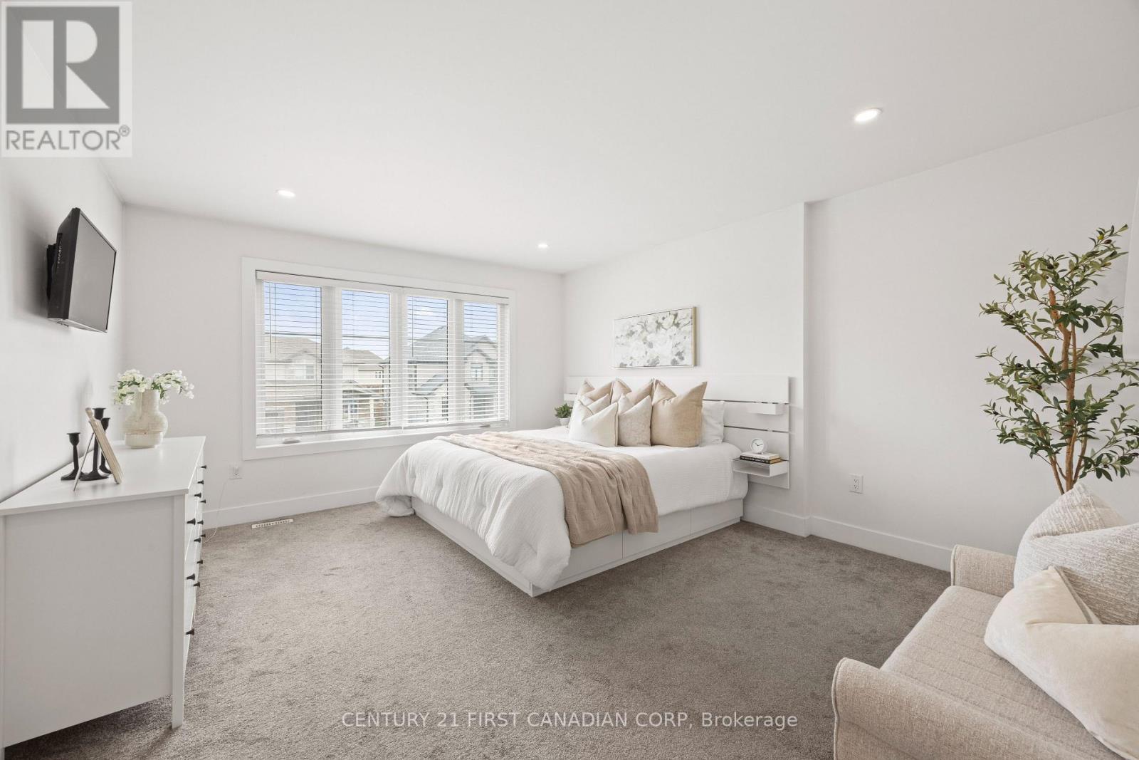10 Beaty Lane, Zorra (Thamesford), ON - Indoor Photo Showing Bedroom