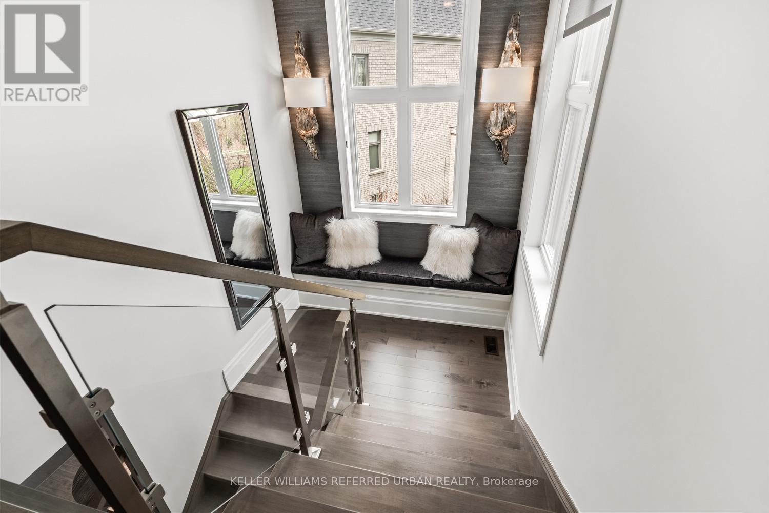 61 Ria Court, King, ON - Indoor Photo Showing Other Room