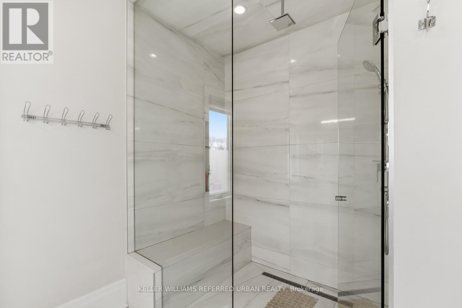61 Ria Court, King, ON - Indoor Photo Showing Bathroom