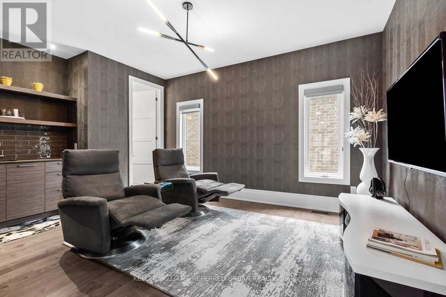 61 Ria Court, King, ON - Indoor